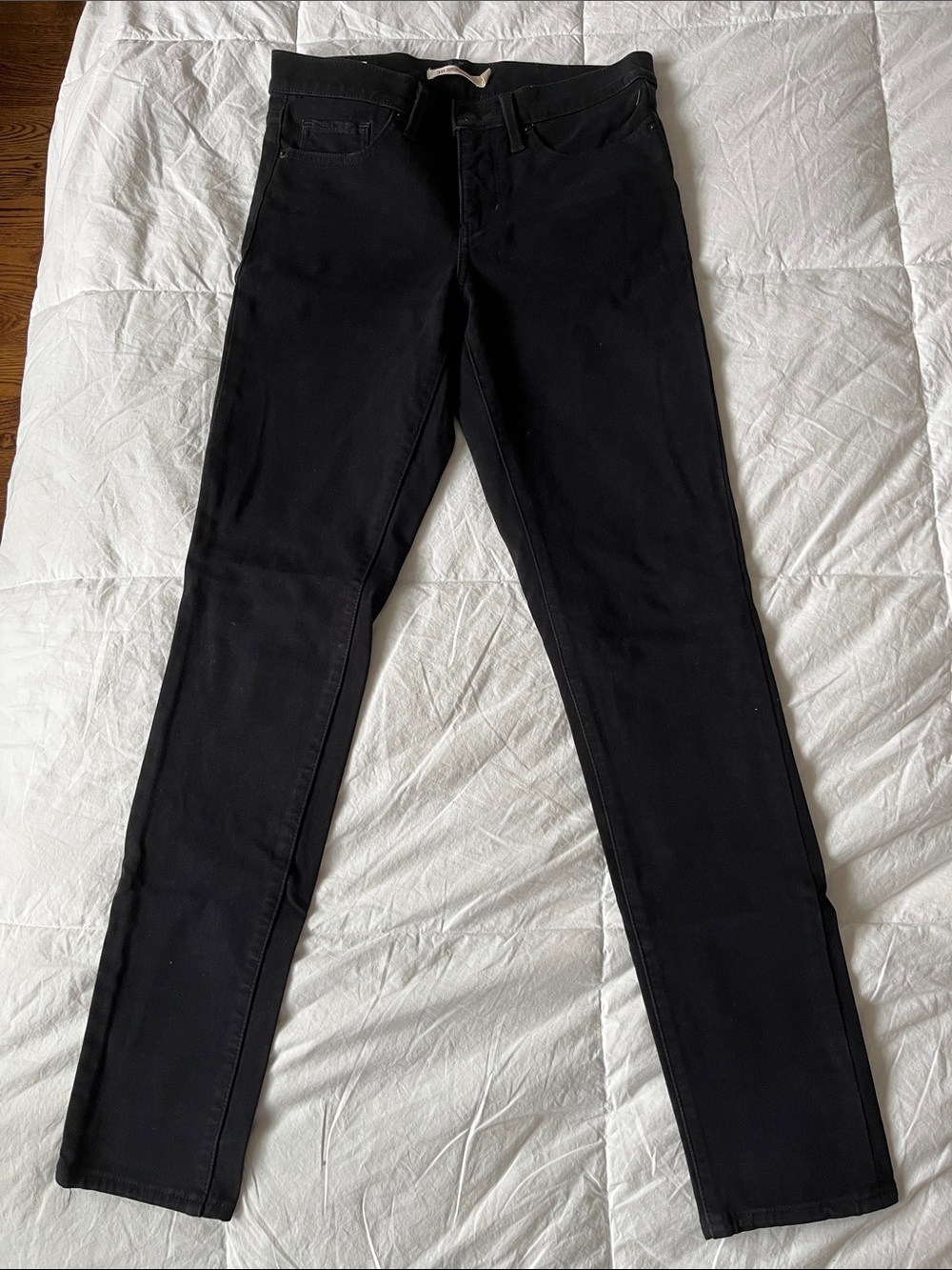Women’s Black Skinny Jeans with Comfortable Stretch